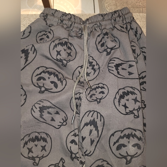 Foxblood Halloween forever joggers - Picture 4 of 4